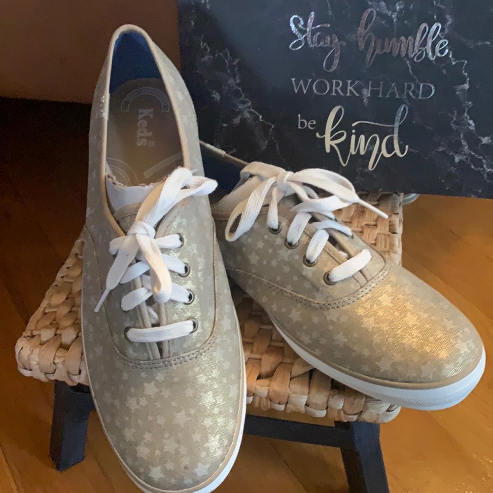 NWOT Women’s Keds sneakers